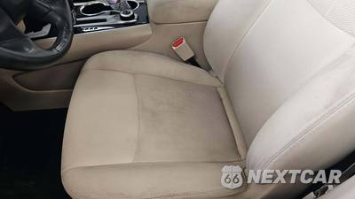2017 Nissan Pathfinder SV - zdjęcie 35 z 54 - miniatura