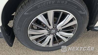 2017 Nissan Pathfinder SV - zdjęcie 28 z 54 - miniatura
