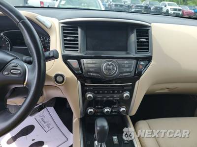 2017 Nissan Pathfinder SV - zdjęcie 11 z 54 - miniatura