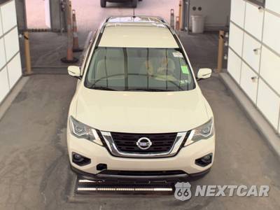 2017 Nissan Pathfinder SV - zdjęcie 2 z 54 - miniatura