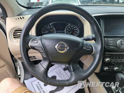 2017 Nissan Pathfinder SV - zdjęcie 10 z 54 - miniatura