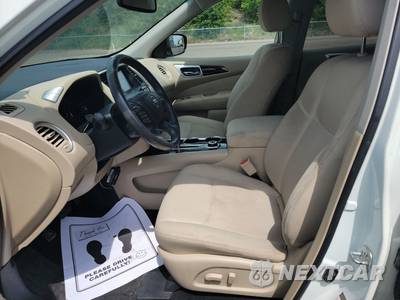 2017 Nissan Pathfinder SV - zdjęcie 7 z 54 - miniatura