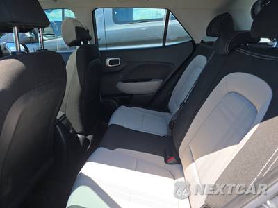2023 Hyundai Venue SEL - zdjęcie 13 z 27 - miniatura