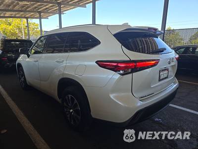 2021 Toyota Highlander XLE - zdjęcie 6 z 28 - miniatura
