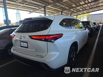 2021 Toyota Highlander XLE - zdjęcie 4 z 28 - miniatura