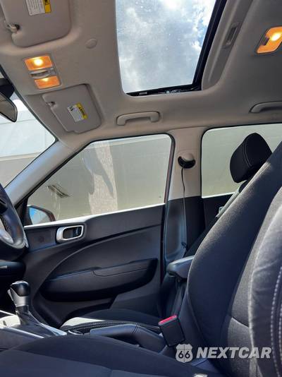 2022 Hyundai Venue SEL - zdjęcie 15 z 28 - miniatura