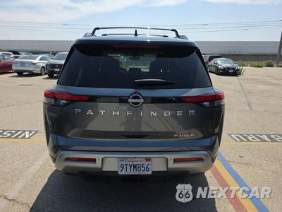 2025 Nissan Pathfinder Platinum - zdjęcie 6 z 25 - miniatura