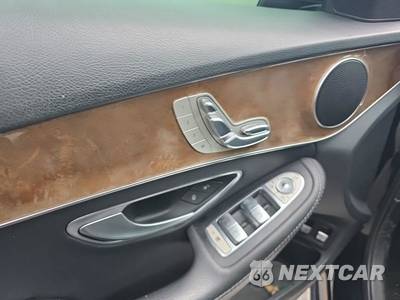 2018 Mercedes-Benz C 350e Sedan - zdjęcie 15 z 19 - miniatura
