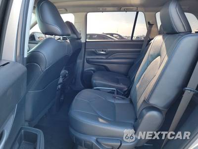 2024 Toyota Grand Highlander Platinum - zdjęcie 13 z 36 - miniatura