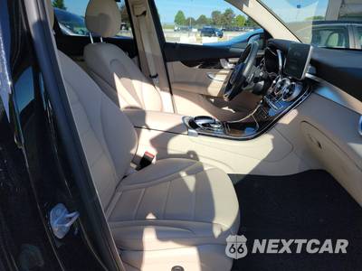 2018 Mercedes-Benz GLC 300 4MATIC - zdjęcie 8 z 19 - miniatura