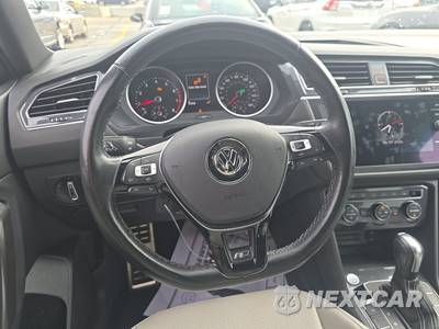 2021 Volkswagen Tiguan SE R-Line Black - zdjęcie 10 z 33 - miniatura