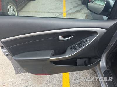 2015 Hyundai Elantra GT Hatchback - zdjęcie 9 z 39 - miniatura