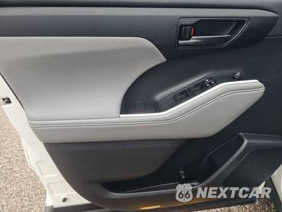 2023 Toyota Highlander L - zdjęcie 9 z 21 - miniatura