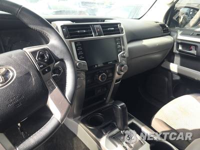 2022 Toyota 4Runner SR5 - zdjęcie 11 z 19 - miniatura