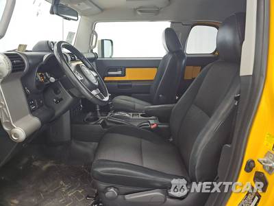2010 Toyota FJ Cruiser w/Rear Doors - zdjęcie 7 z 26 - miniatura