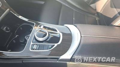 2018 Mercedes-Benz C 300 4MATIC Sedan - zdjęcie 17 z 25 - miniatura