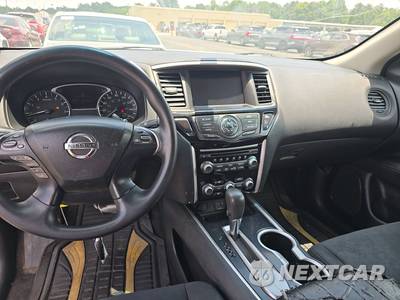2018 Nissan Pathfinder S - zdjęcie 11 z 72 - miniatura