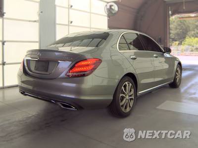 2016 Mercedes-Benz C 300 4MATIC - zdjęcie 4 z 34 - miniatura