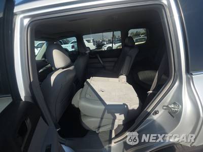 2013 Toyota Highlander SE - zdjęcie 13 z 38 - miniatura