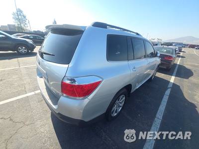 2013 Toyota Highlander SE - zdjęcie 4 z 38 - miniatura