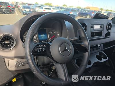 2025 Mercedes-Benz Sprinter 2500 Cargo Van Standard Roof 144.0" WB - zdjęcie 10 z 24 - miniatura
