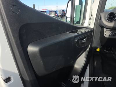 2025 Mercedes-Benz Sprinter 2500 Cargo Van Standard Roof 144.0" WB - zdjęcie 9 z 24 - miniatura