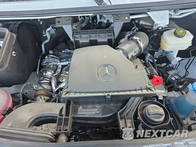 2025 Mercedes-Benz Sprinter 2500 Cargo Van Standard Roof 144.0" WB - zdjęcie 14 z 24 - miniatura