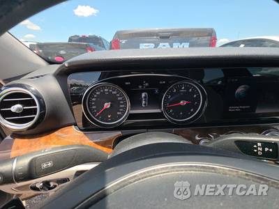 2018 Mercedes-Benz E 300 Sedan - zdjęcie 12 z 25 - miniatura