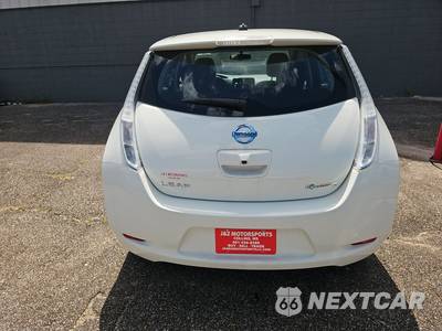 2016 Nissan LEAF SV - zdjęcie 5 z 27 - miniatura