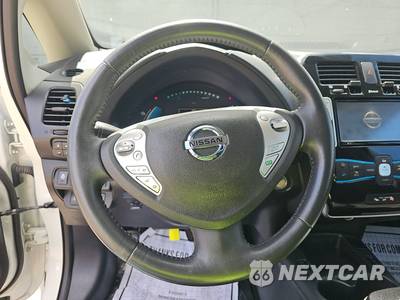 2016 Nissan LEAF SV - zdjęcie 10 z 27 - miniatura