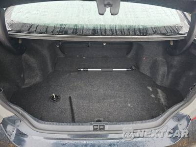 2017 Toyota Camry SE - zdjęcie 16 z 33 - miniatura