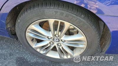 2016 Toyota Camry SE - zdjęcie 36 z 41 - miniatura