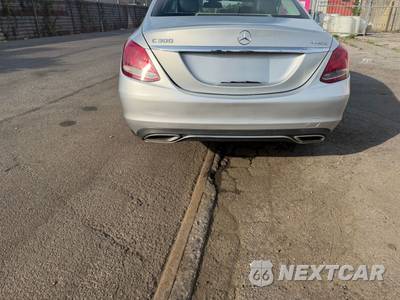 2017 Mercedes-Benz C 300 4MATIC Sedan - zdjęcie 11 z 26 - miniatura