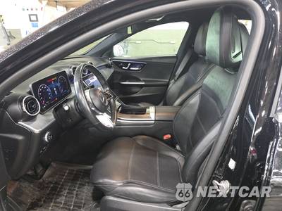2022 Mercedes-Benz C 300 4MATIC Sedan - zdjęcie 7 z 19 - miniatura