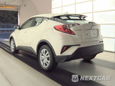 2020 Toyota C-HR LE - zdjęcie 6 z 25 - miniatura