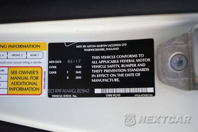 2017 Aston Martin DB11 - zdjęcie 32 z 32 - miniatura