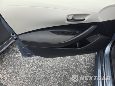 2022 Toyota Corolla LE Sedan - zdjęcie 9 z 31 - miniatura