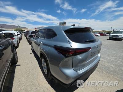 2025 Toyota Highlander LE - zdjęcie 6 z 19 - miniatura