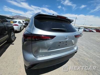 2025 Toyota Highlander LE - zdjęcie 5 z 19 - miniatura