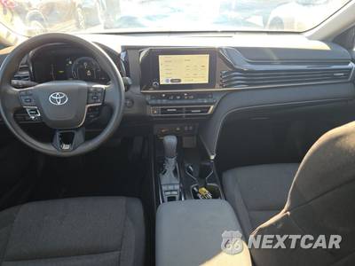 2025 Toyota Camry LE - zdjęcie 11 z 24 - miniatura