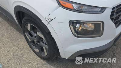 2025 Hyundai Venue SEL - zdjęcie 31 z 41 - miniatura