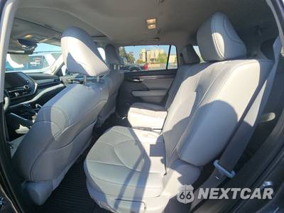 2023 Toyota Highlander Hybrid Limited - zdjęcie 13 z 35 - miniatura