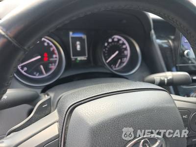 2023 Toyota Camry SE - zdjęcie 12 z 34 - miniatura