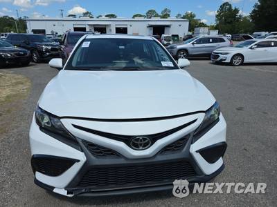 2023 Toyota Camry SE - zdjęcie 2 z 34 - miniatura