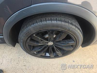 2021 Volkswagen Tiguan SE R-Line Black - zdjęcie 20 z 21 - miniatura