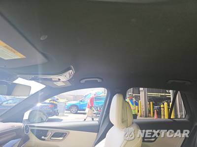 2025 Mercedes-Benz GLC 300 4MATIC - zdjęcie 19 z 21 - miniatura