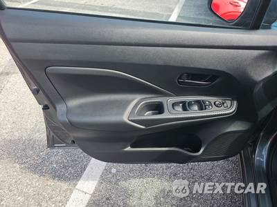 2025 Nissan Versa S - zdjęcie 9 z 23 - miniatura