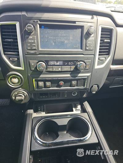2018 Nissan TITAN XD SV Crew Cab Medium Bed - zdjęcie 11 z 27 - miniatura