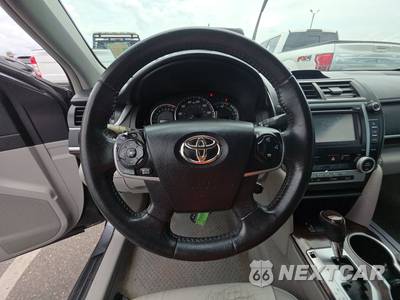 2013 Toyota Camry XLE - zdjęcie 10 z 24 - miniatura