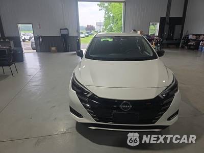 2023 Nissan Versa SR - zdjęcie 2 z 17 - miniatura